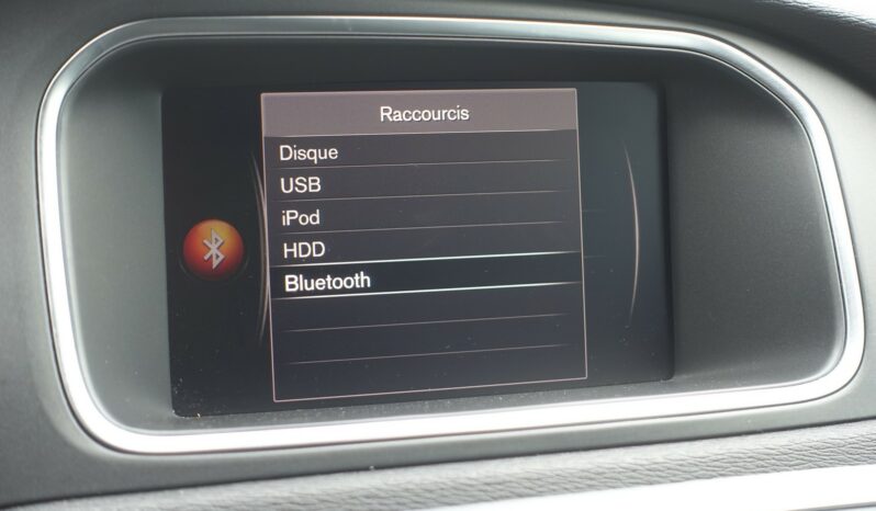VOLVO V40 2.0L D2 GEARTRONIC 120CH  R DESIGN complet