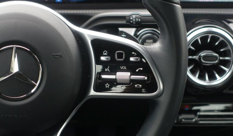 MERCEDES CLASSE A 180d 8G-DCT complet