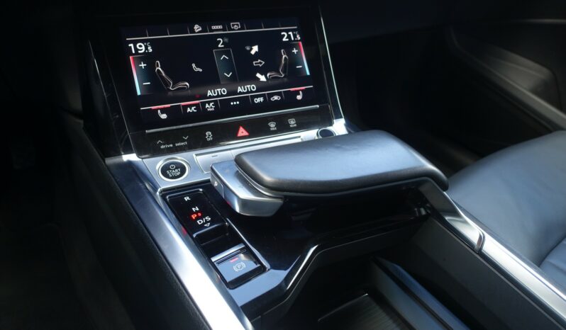 E-TRON 55 QUATTRO S-TRONIC 408 CH complet