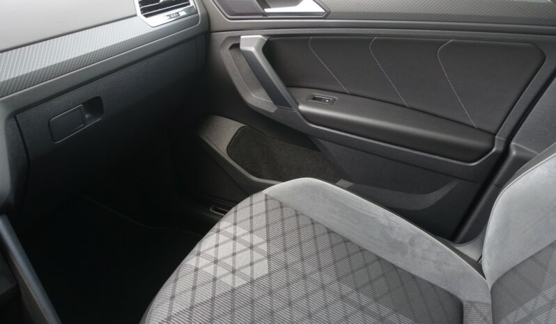 VOLKSWAGEN TIGUAN 245 CH E HYBRIDE RECHARGEABLE DSG R-LINE complet