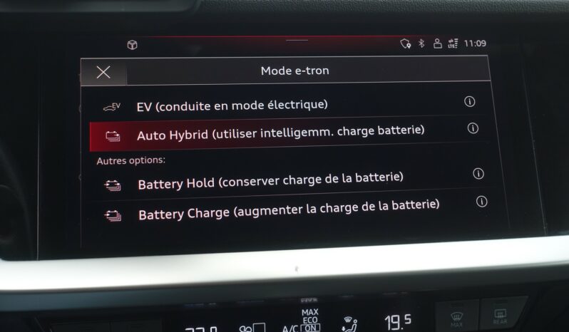 AUDI A3 SPORTBACK 45 COMPETITION TFSI E TRON S-TRONIC 245 CH HYBRIDE RECHARGEABLE S-LINE complet