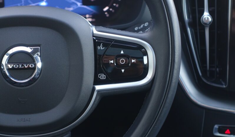 VOLVO XC 60 T6 HYBRIDE RECHARGEABLE GEARTRONIC AWD 340 CH  INSCRIPTION complet
