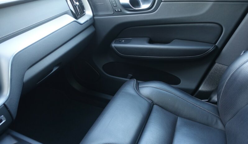 VOLVO XC 60 T6 HYBRIDE RECHARGEABLE GEARTRONIC AWD 340 CH  INSCRIPTION complet