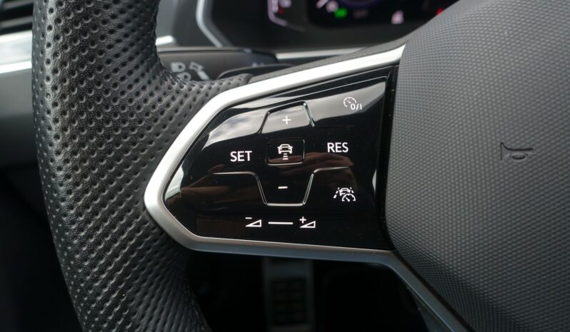 VOLKSWAGEN TIGUAN 245 CH E HYBRIDE RECHARGEABLE DSG R-LINE complet