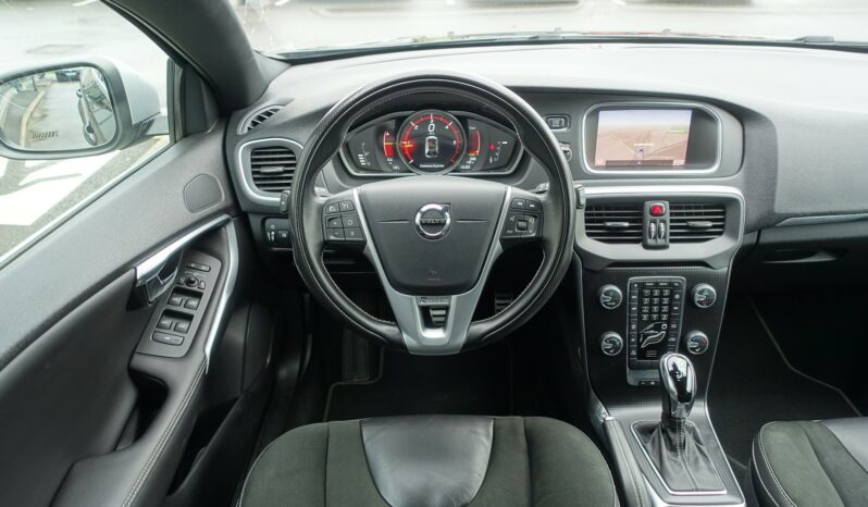 VOLVO V40 2.0L D2 GEARTRONIC 120CH  R DESIGN complet