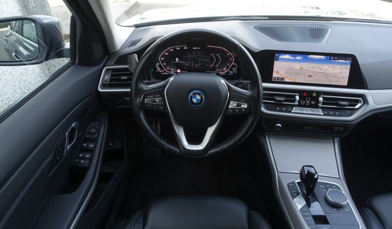 BMW 330 EA TOURING HYBRIDE RECHARGEABLE 292 CH BVA complet