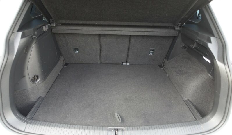 VOLKSWAGEN TIGUAN 245 CH E HYBRIDE RECHARGEABLE DSG R-LINE complet