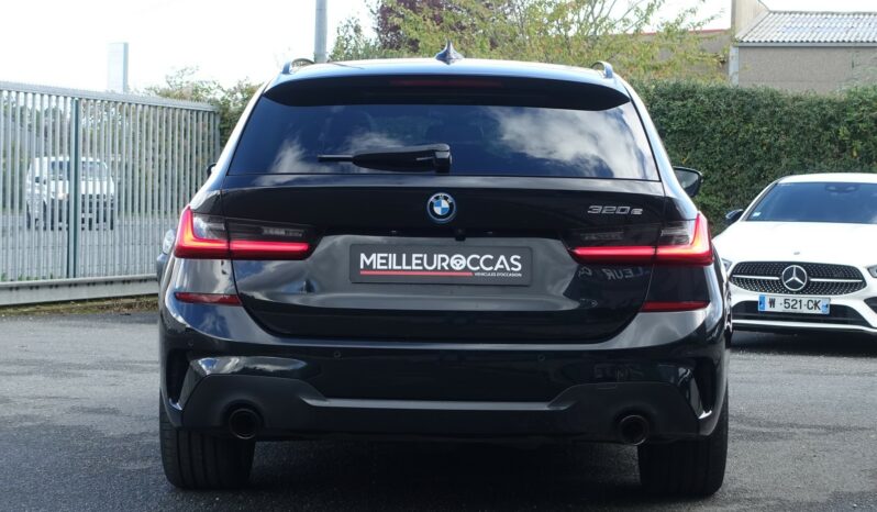 BMW 320 E TOURING HYBRIDE RECHARGEABLE 204 CH PACK M complet