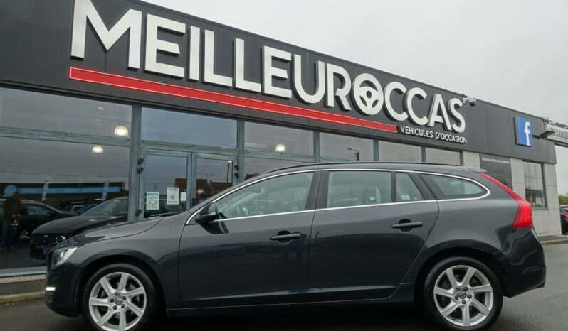VOLVO V60 2.0L TDI D4 GEARTRONIC 181CH MOMENTUM complet