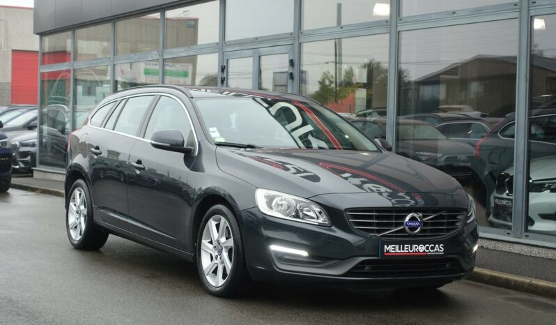 VOLVO V60 2.0L TDI D4 GEARTRONIC 181CH MOMENTUM complet