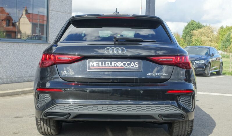 AUDI A3 SPORTBACK 45 COMPETITION TFSI E TRON S-TRONIC 245 CH HYBRIDE RECHARGEABLE S-LINE complet