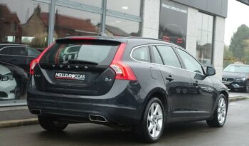 VOLVO V60 2.0L TDI D4 GEARTRONIC 181CH MOMENTUM complet