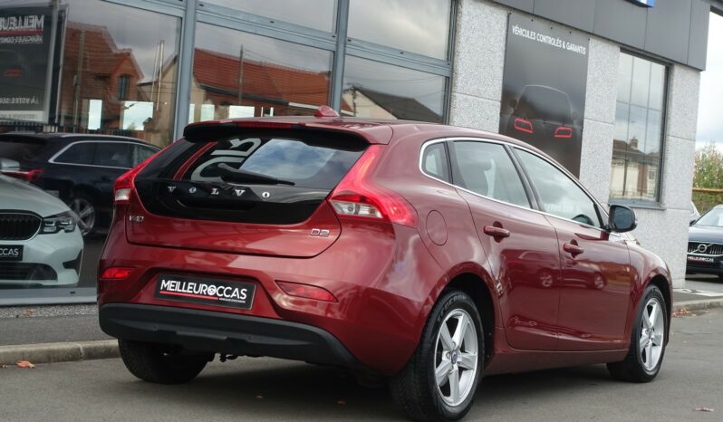 VOLVO V40 2.0L D2 120CH SUMMUM complet