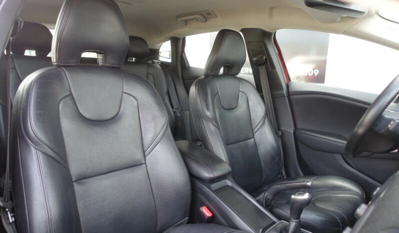 VOLVO V40 2.0L D2 120CH SUMMUM complet