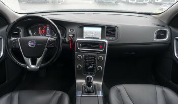 VOLVO V60 2.0L TDI D4 GEARTRONIC 181CH MOMENTUM complet