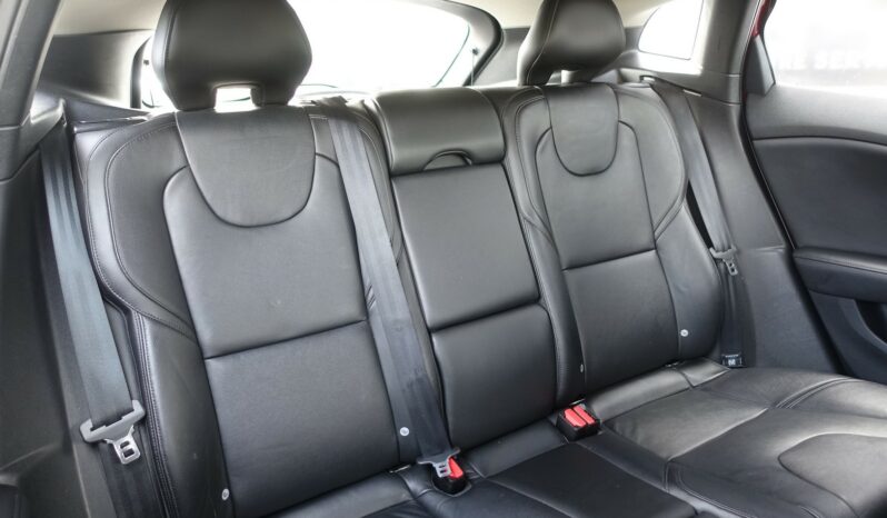 VOLVO V40 2.0L D2 120CH SUMMUM complet