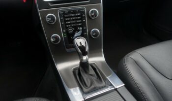 VOLVO V60 2.0L TDI D4 GEARTRONIC 181CH MOMENTUM complet