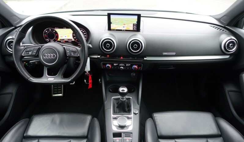 AUDI A3 BERLINE 30 TDI 116 CH S-LINE complet