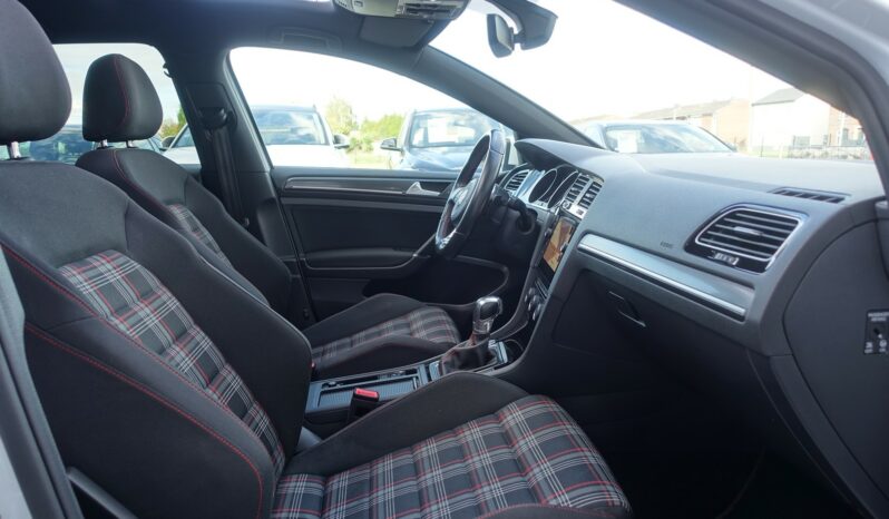 VOLKSWAGEN GOLF VII 2.0 GTI DSG6 230CH 5 PORTES complet