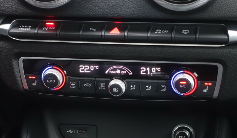 AUDI A3 BERLINE 30 TDI 116 CH S-LINE complet