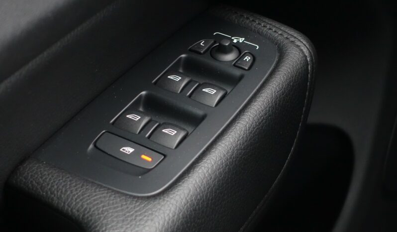 VOLVO XC 60 T6 HYBRIDE RECHARGEABLE GEARTRONIC AWD 340 CH  INSCRIPTION complet
