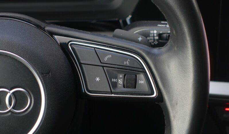 AUDI A3 SPORTBACK 45 COMPETITION TFSI E TRON S-TRONIC 245 CH HYBRIDE RECHARGEABLE S-LINE complet