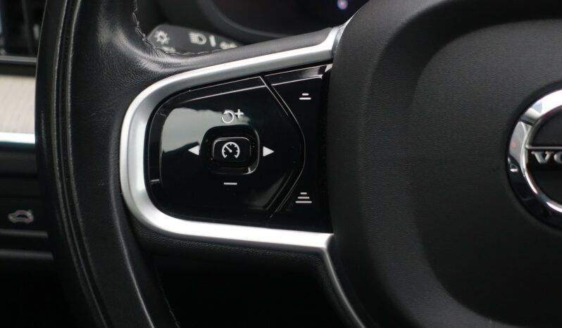 VOLVO XC 60 T6 HYBRIDE RECHARGEABLE GEARTRONIC AWD 340 CH  INSCRIPTION complet