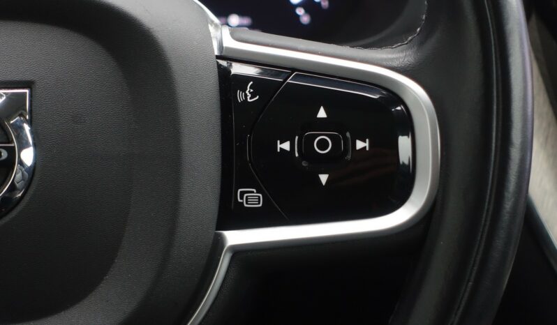 VOLVO XC 60 T6 HYBRIDE RECHARGEABLE GEARTRONIC AWD 340 CH  INSCRIPTION complet