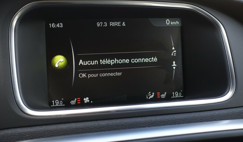 VOLVO V40 2.0L D2 120CH SUMMUM complet