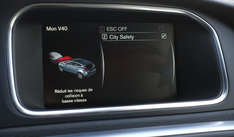 VOLVO V40 2.0L D2 120CH SUMMUM complet