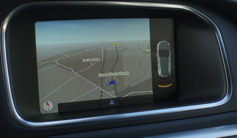 VOLVO V40 2.0L D2 120CH SUMMUM complet
