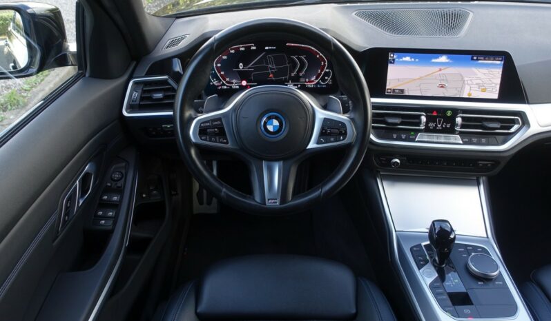 BMW 320 E TOURING HYBRIDE RECHARGEABLE 204 CH PACK M complet