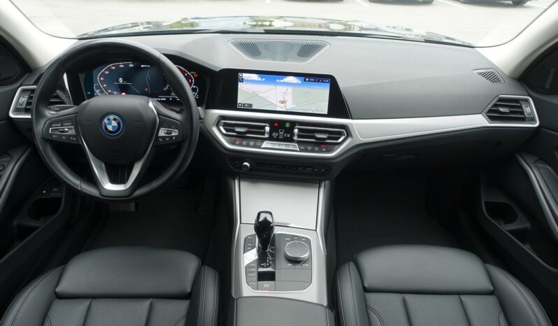 BMW 320 E TOURING HYBRIDE RECHARGEABLE 204 CH complet