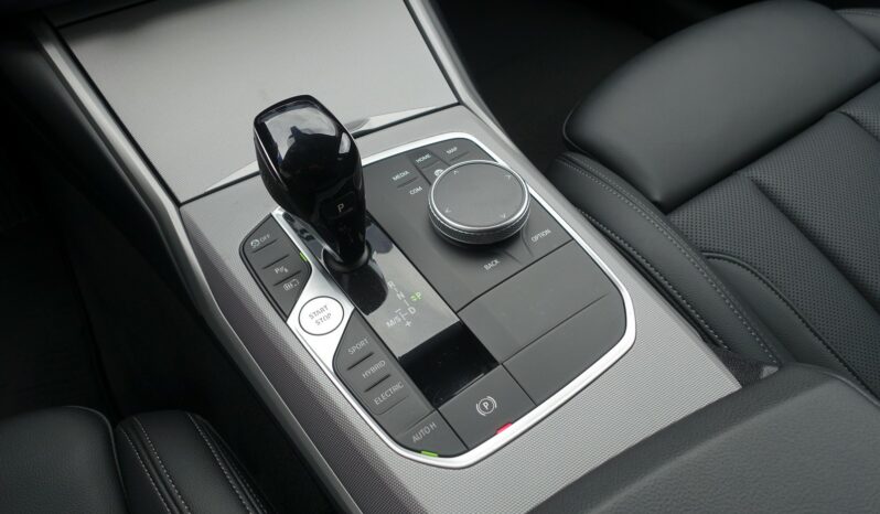 BMW 320 E TOURING HYBRIDE RECHARGEABLE 204 CH complet