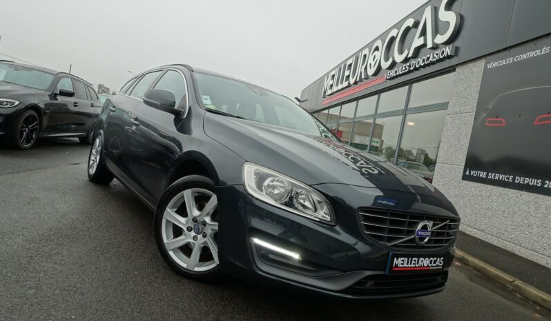 VOLVO V60 2.0L TDI D4 GEARTRONIC 181CH MOMENTUM complet
