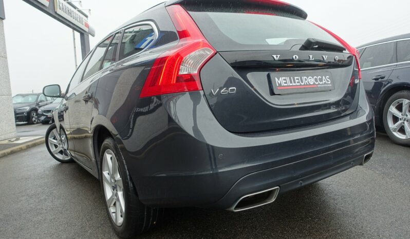 VOLVO V60 2.0L TDI D4 GEARTRONIC 181CH MOMENTUM complet