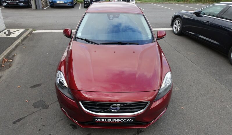 VOLVO V40 2.0L D2 120CH SUMMUM complet