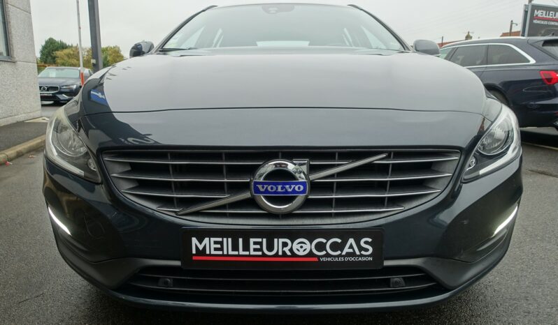 VOLVO V60 2.0L TDI D4 GEARTRONIC 181CH MOMENTUM complet